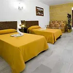 Piramides Daire Costa Adeje