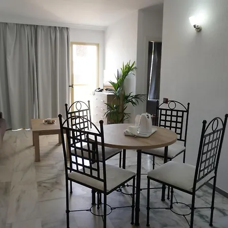 Piramides Apartment *